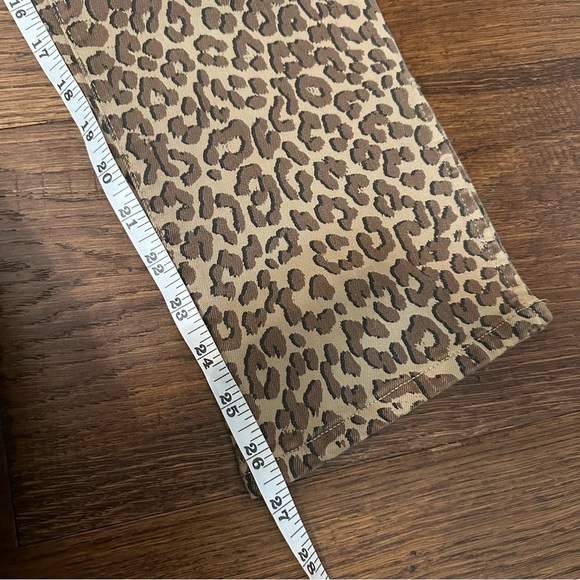 Lucky Brand High Rise Slim Bridgette Leopard Print Cropped Straight Jean 2 /26 - Picture 9 of 11